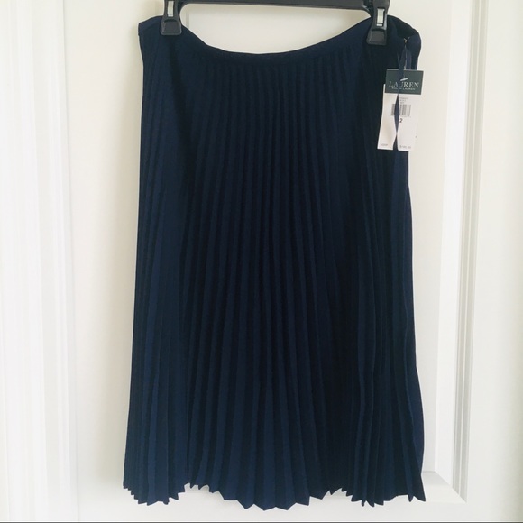 Lauren Ralph Lauren Navy color pleated skirt size 12 NWT - Picture 5 of 7